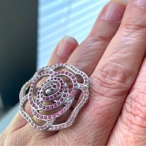 Swarovski Daisy ring Sz M, EUC